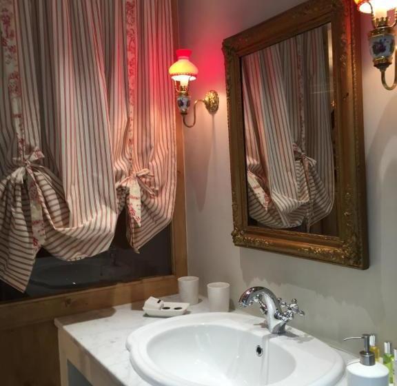 پانسیون L Escale De Camille