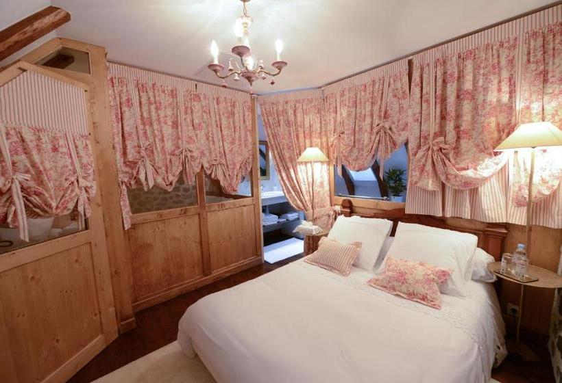 پانسیون L Escale De Camille