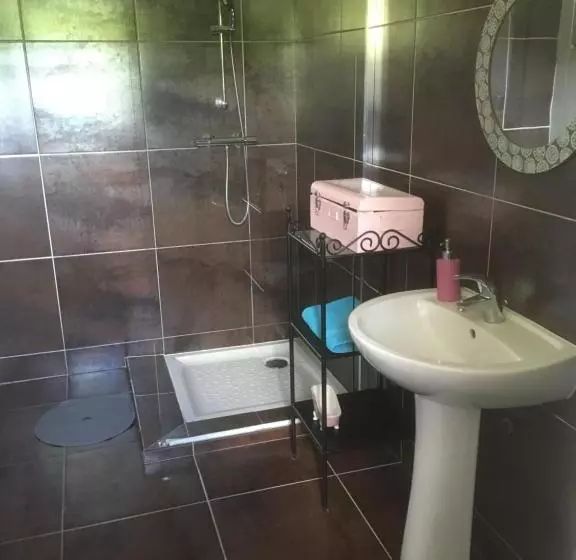 Aamiaismajoitus (B&B) Madinina's Cube