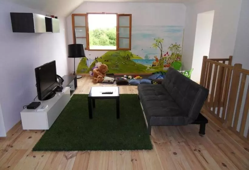 Aamiaismajoitus (B&B) Madinina's Cube