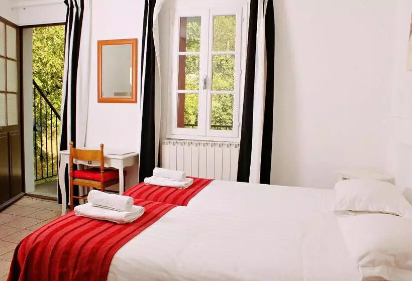 Hotelli Auberge Le Romarin