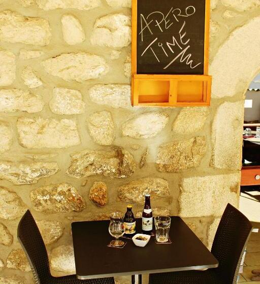 בית מלון כפרי Auberge Le Romarin