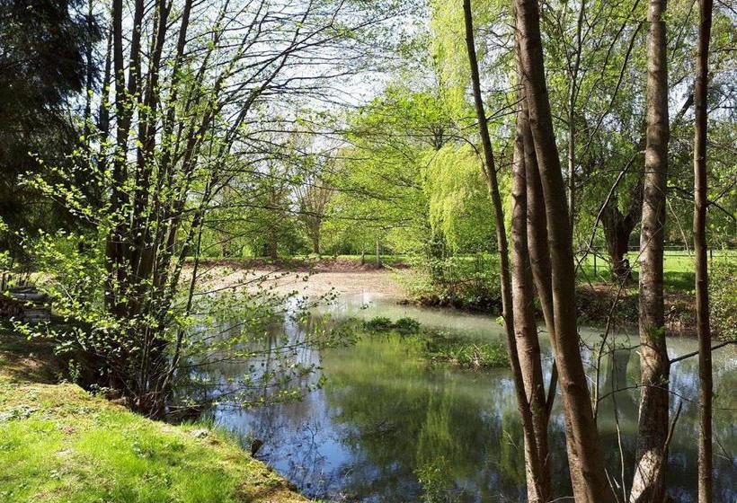 펜션 Chambre D Hôtes Domaine Des Patrus