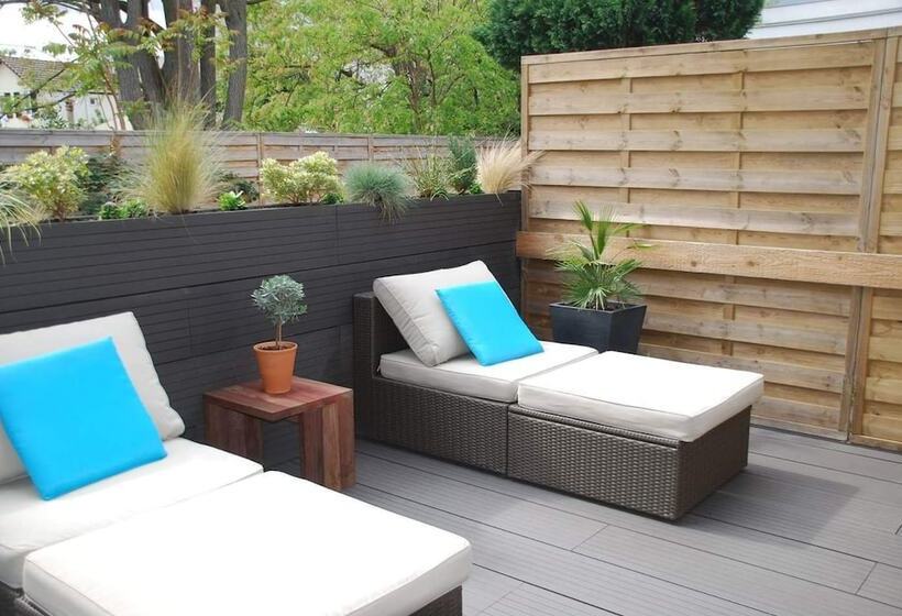 پانسیون Du Côté De Chez Jos