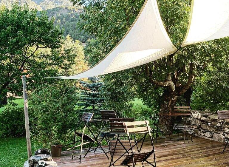 پانسیون La Bousquetière