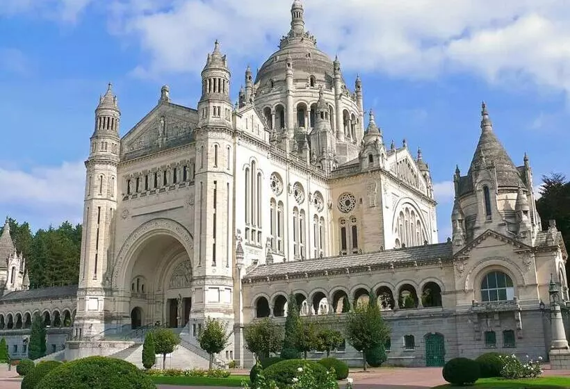 Majatalo Le Clos Lauradière