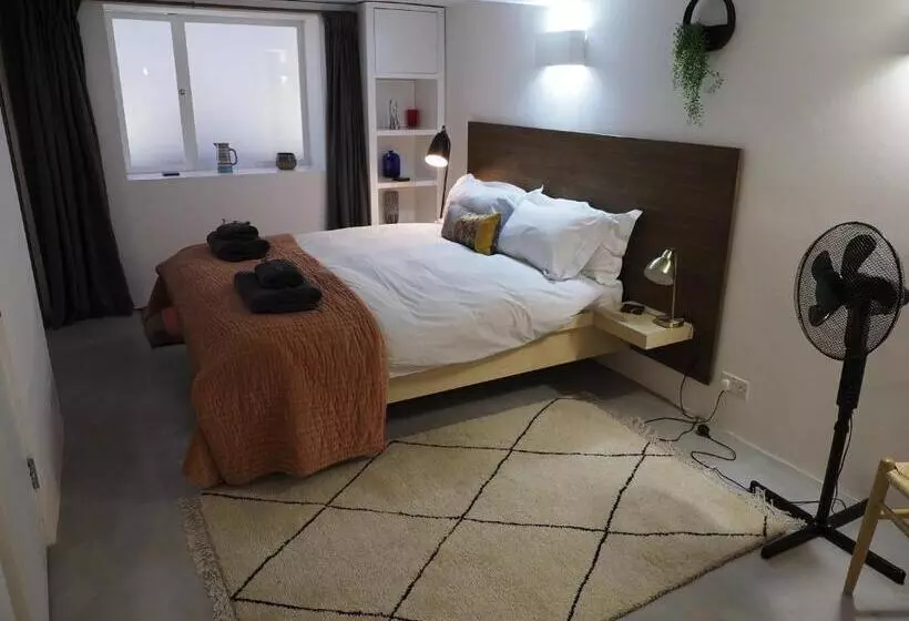 Aamiaismajoitus (B&B) Montys Accommodation