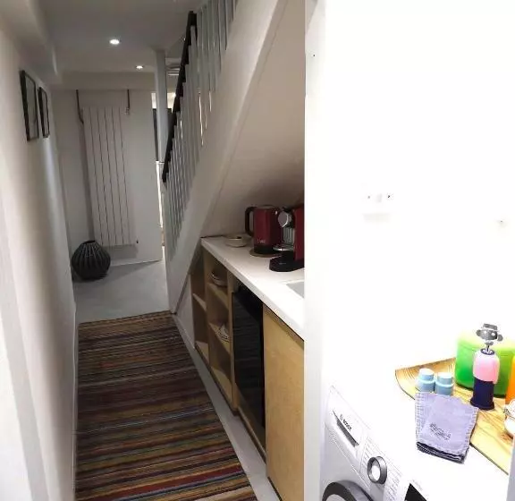 Aamiaismajoitus (B&B) Montys Accommodation