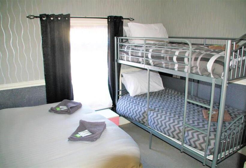 تختخواب و صبحانه Pine Lodge