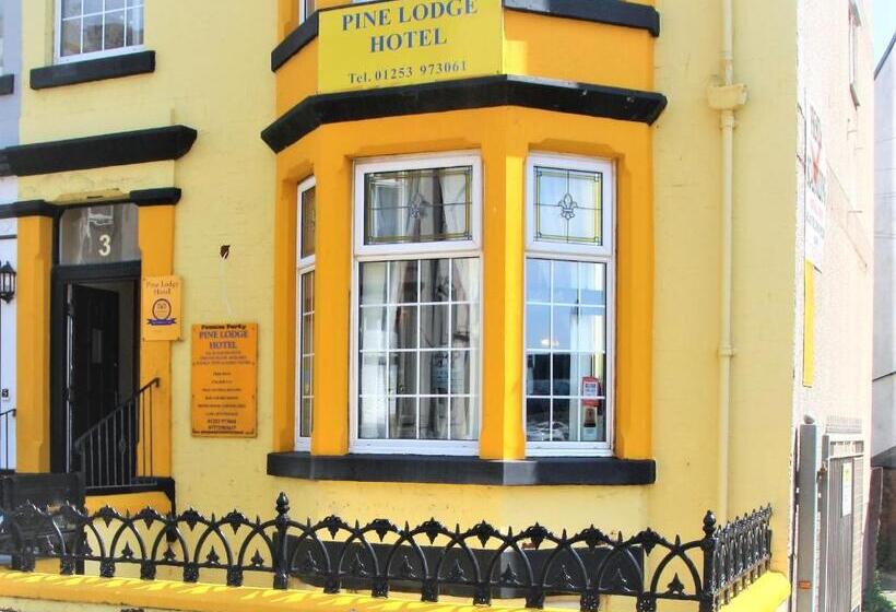 تختخواب و صبحانه Pine Lodge