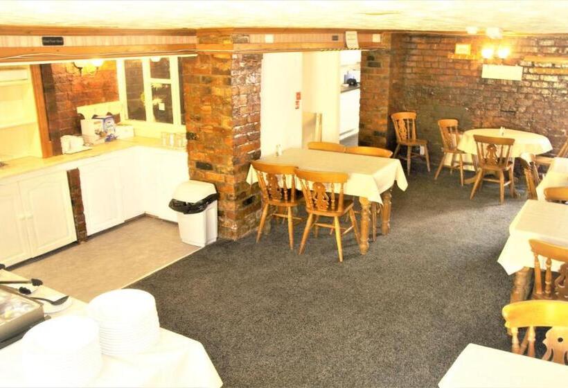 تختخواب و صبحانه Pine Lodge