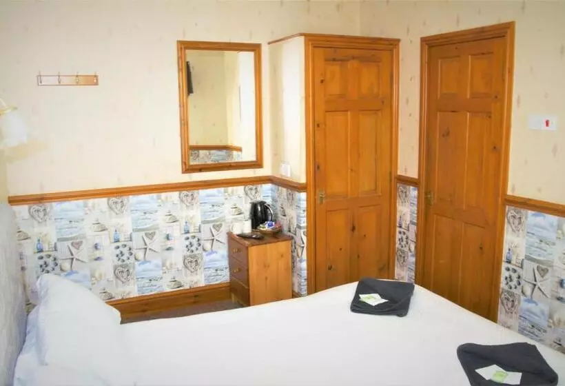 تختخواب و صبحانه Pine Lodge