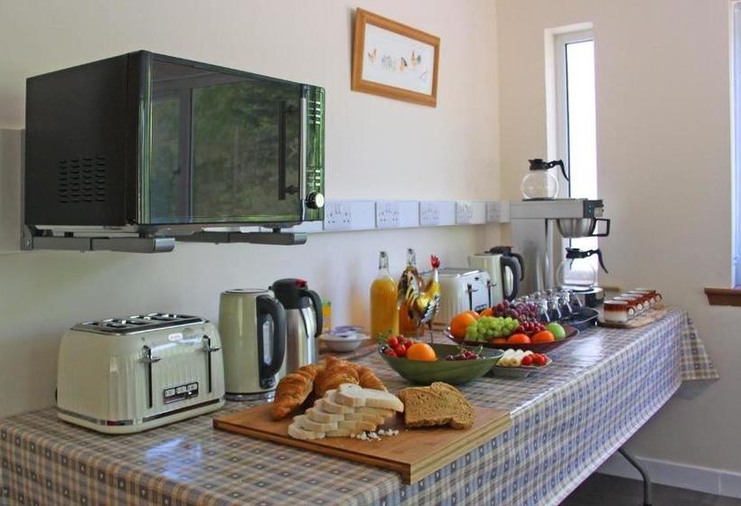 مبيت وإفطار Silverbridge Lodge