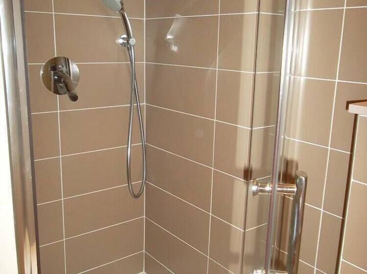 פנסיון Aux Roses De L Etang