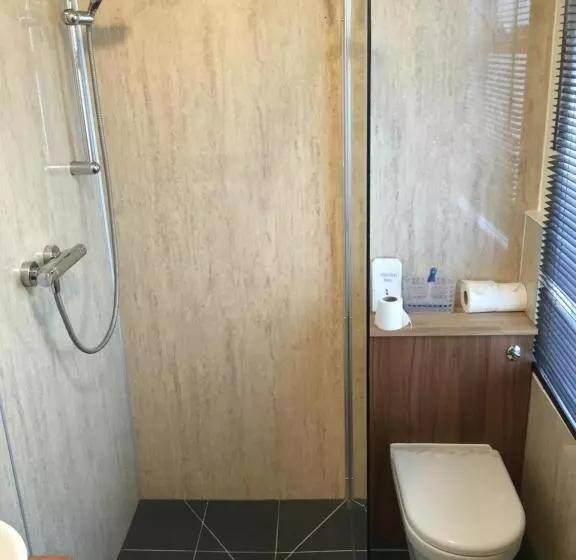 Majatalo Clayhanger Guest House