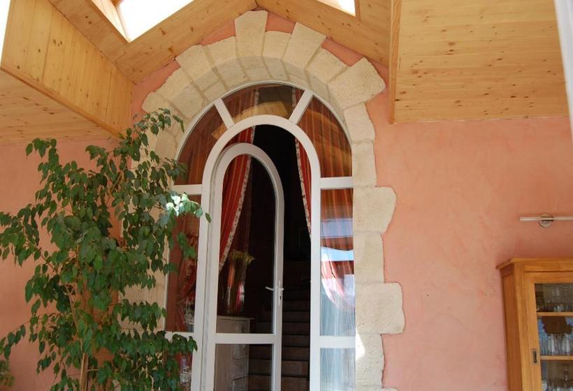 پانسیون La Charlisa