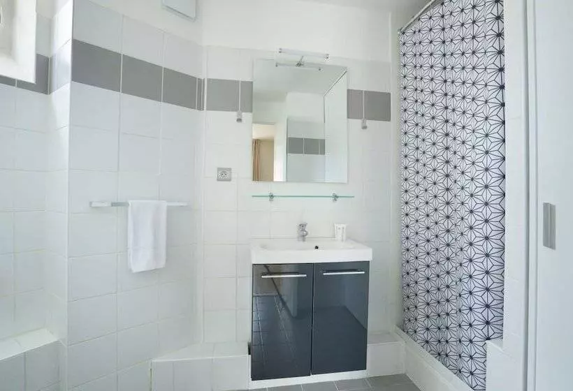 Short Stay Group Museum View Serviced Apartments