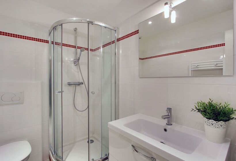 Short Stay Group Museum View Serviced Apartments