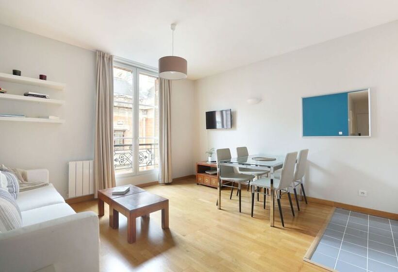 Short Stay Group Museum View Serviced Apartments