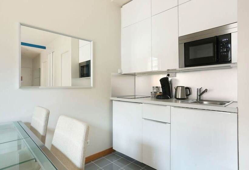 Short Stay Group Museum View Serviced Apartments