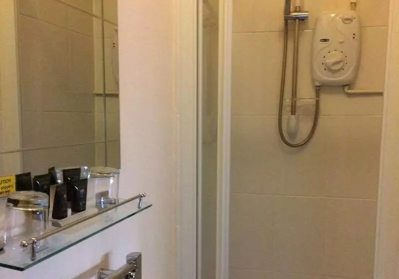 Retkeilymaja Rose And Crown