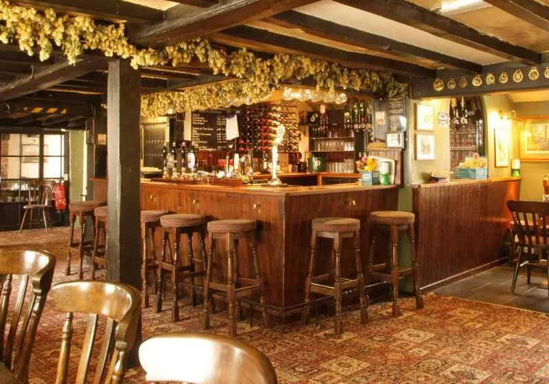 Retkeilymaja Rose And Crown