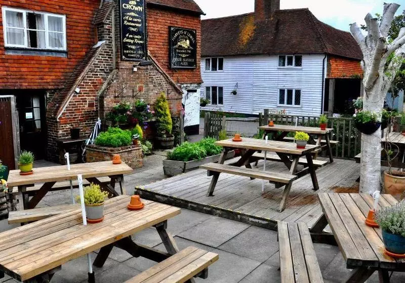 Retkeilymaja Rose And Crown