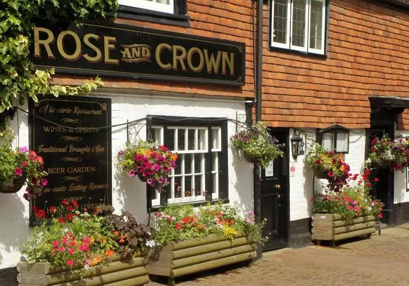 Retkeilymaja Rose And Crown