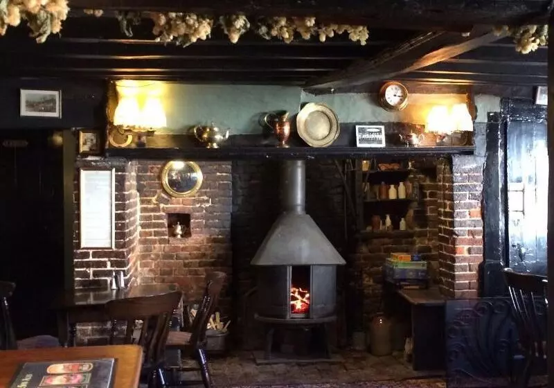 Retkeilymaja Rose And Crown