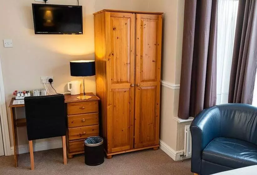 پانسیون Aarondale Guest House