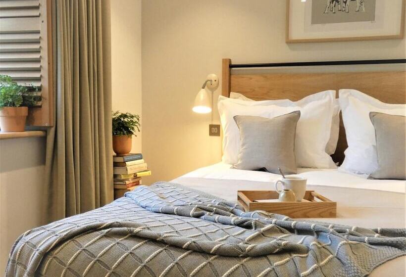 פנסיון Lancaster Barn