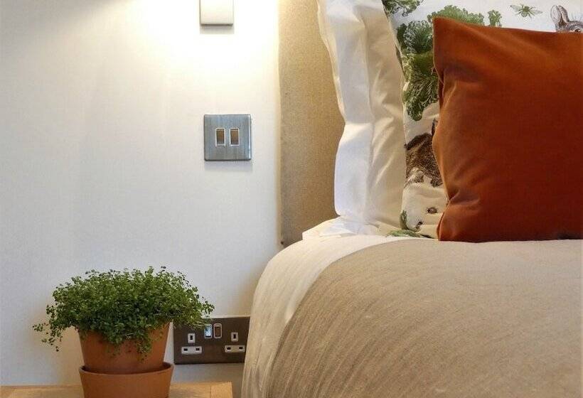 פנסיון Lancaster Barn