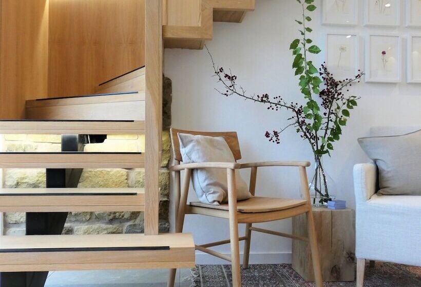 פנסיון Lancaster Barn