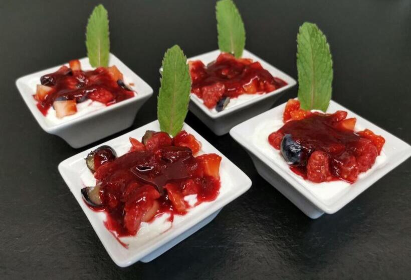 ペンション White Rose Guest House