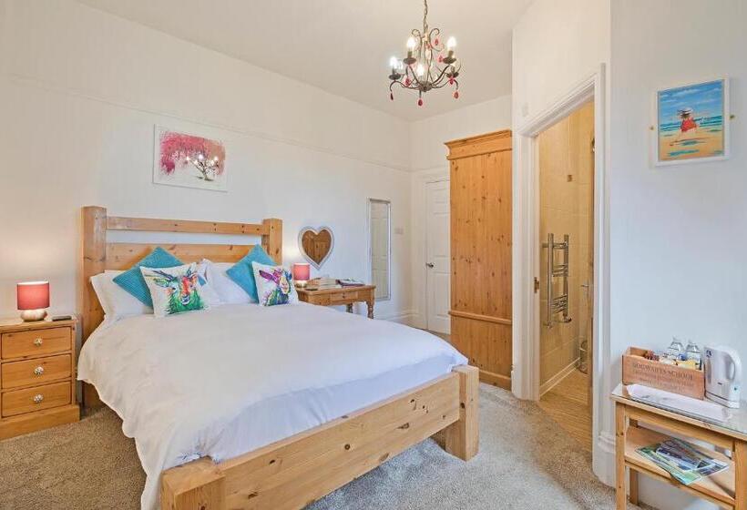 ペンション White Rose Guest House