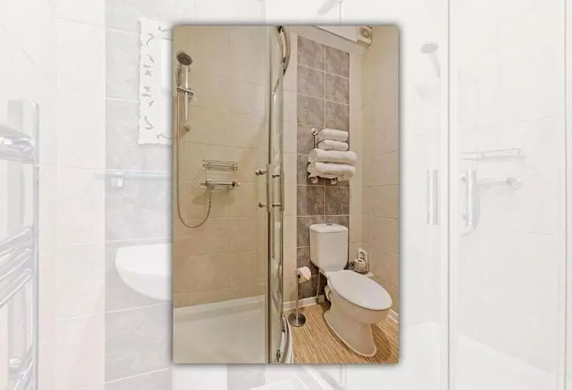 ペンション White Rose Guest House