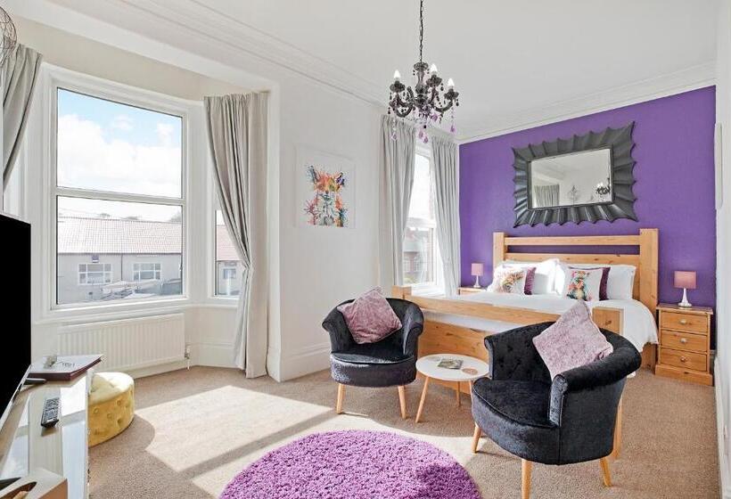 ペンション White Rose Guest House