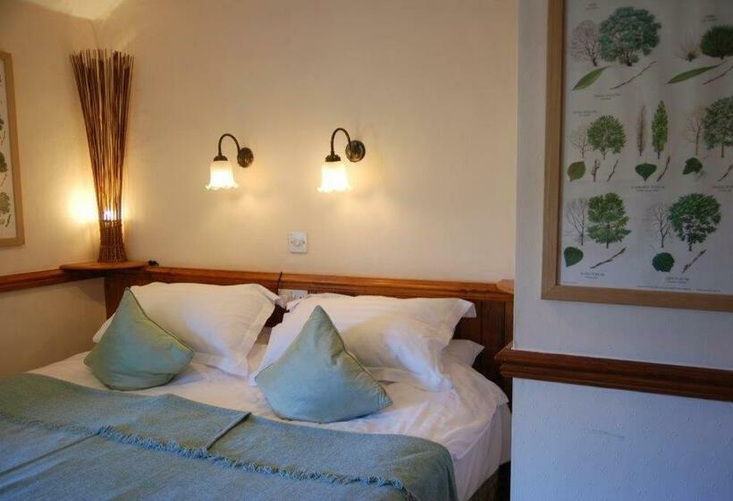 ユースホステル The Bull Inn West Tanfield