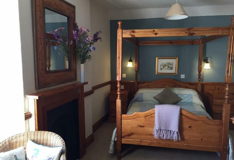 ユースホステル The Bull Inn West Tanfield