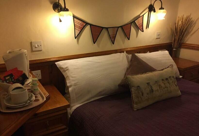 ユースホステル The Bull Inn West Tanfield