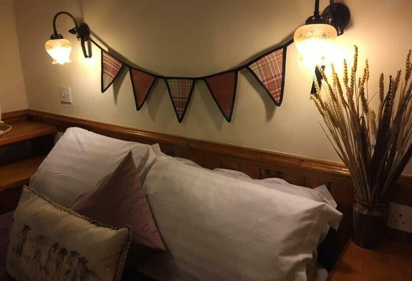 ユースホステル The Bull Inn West Tanfield