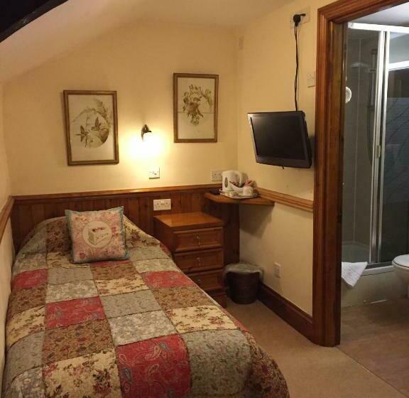 ユースホステル The Bull Inn West Tanfield