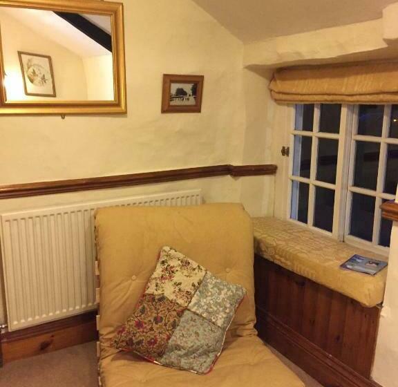 ユースホステル The Bull Inn West Tanfield