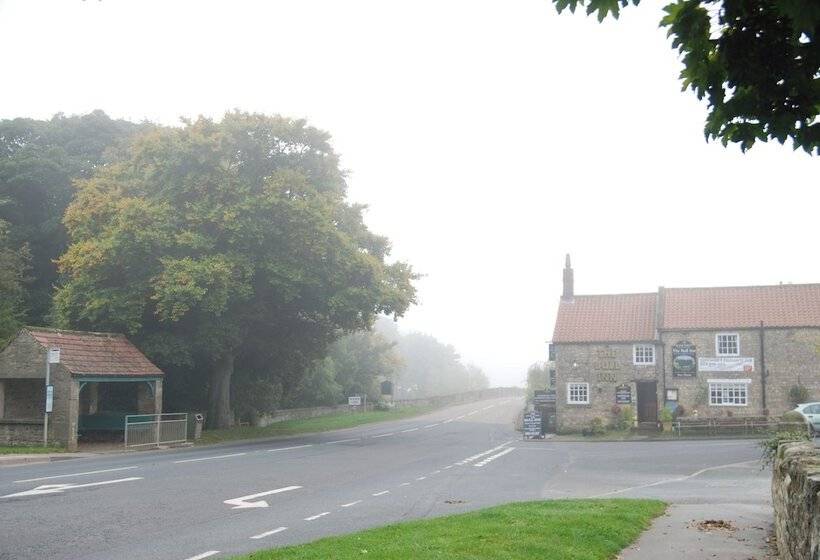 ユースホステル The Bull Inn West Tanfield