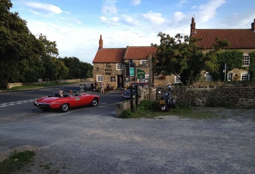 ユースホステル The Bull Inn West Tanfield