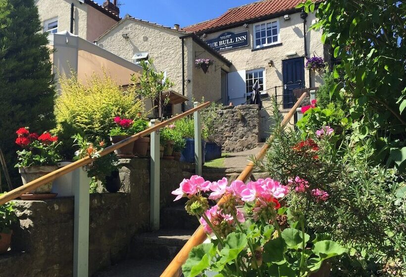 ユースホステル The Bull Inn West Tanfield