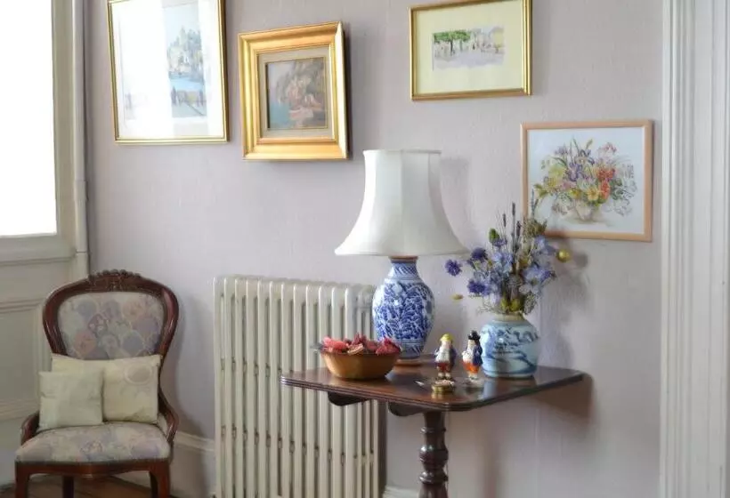 Majatalo Maybank Guest House