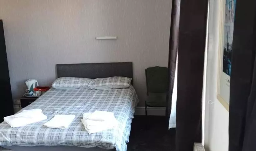 پانسیون The Lodge Guest Accommodation