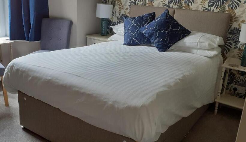 膳宿费 The Lychgate