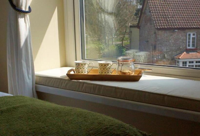 膳宿费 The Lychgate